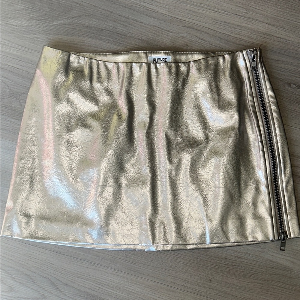 Future Collective Metallic Skirt M Gold NWOT Glam Shine Lined Side Zipper